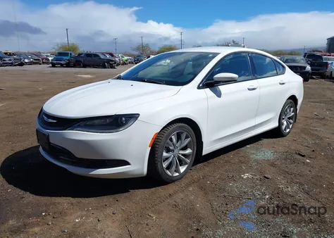 2015 Chrysler 200 S z USA, uszkodzony, nr VIN 1C3CCCDG8FN731885